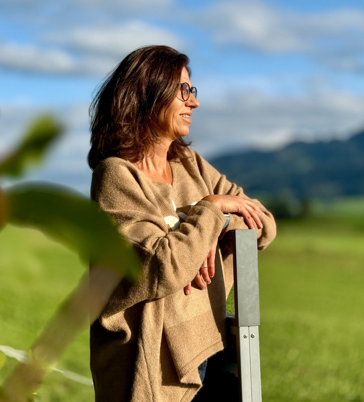 Heike Votteler ganz entspannt bei einem Spaziergang in Oy-Mittelberg