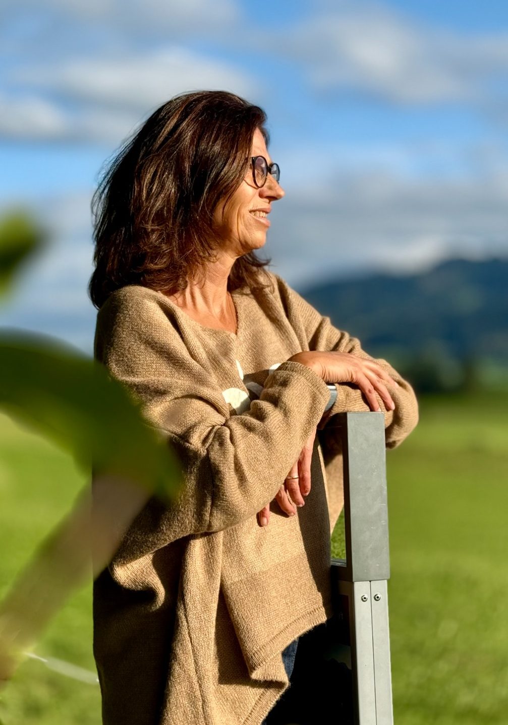 Heike Votteler ganz entspannt bei einem Spaziergang in Oy-Mittelberg